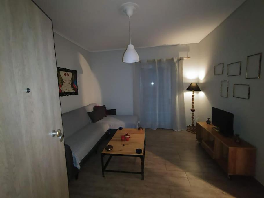 Nice& Cozy Flat 1Min From The Heart Of Athens.Wifi Екстер'єр фото